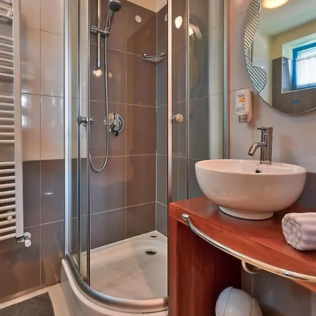 Simone With Private Pool * Kirmenjak