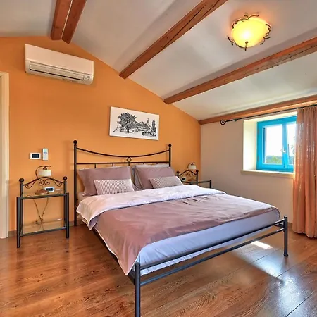 Simone With Private Pool Kirmenjak