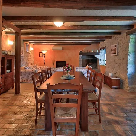 Simone With Private Pool * Kirmenjak