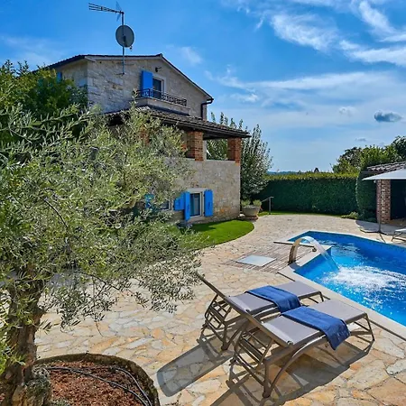Simone With Private Pool וילה
