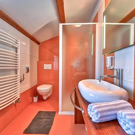 Simone With Private Pool 别墅