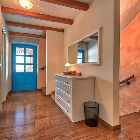 Simone With Private Pool 别墅 Kirmenjak