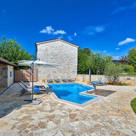 别墅 Simone With Private Pool *