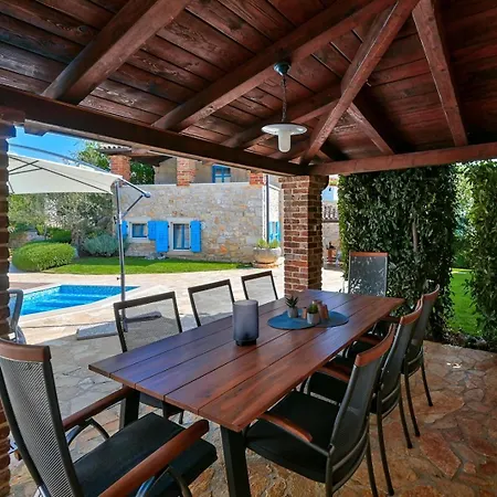 Simone With Private Pool Villa Kirmenjak