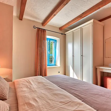 Simone With Private Pool * Kirmenjak