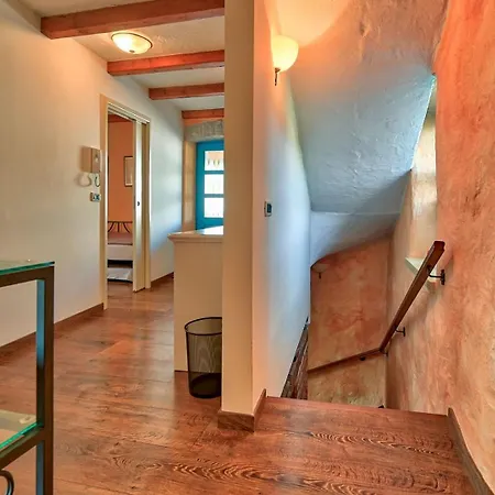 Villa Simone With Private Pool Kirmenjak